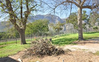 904 m² Land available in La Pastorale