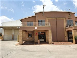 745 m² Industrial space in Allandale