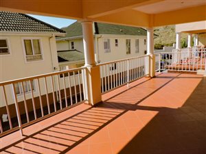 3 Bed Duplex in Mt Edgecombe
