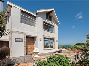 4 Bed House in Onrus