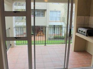 2 Bed Apartment in Vredekloof East