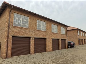 4 Bed Cluster in Hazeldean (Silverlakes Surroundings)