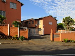3 Bed Apartment in Sparks Estate