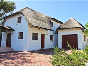 3 Bed Townhouse in St Francis Bay