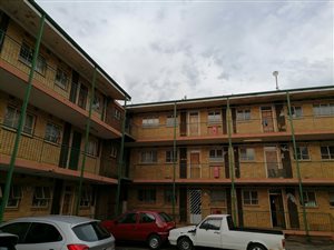 2 Bed Flat in Vanderbijlpark CW1