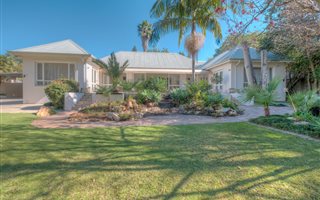 4 Bedroom House in Houghton Estate