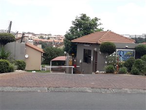 3 Bed Cluster in Mondeor