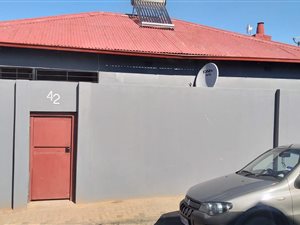 6 Bed House in Vrededorp