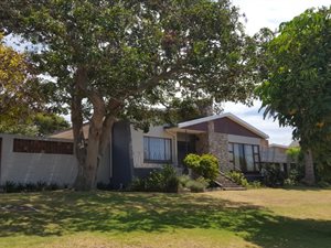 4 Bedroom House in Bluewater Bay