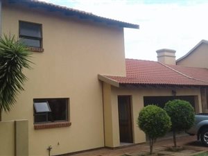 3 Bed House in Waterval East