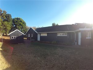 2 Bed Garden Cottage in Forest Hills