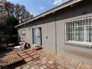 3 Bed House in Kensington