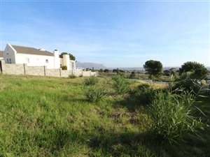 898 m² Land available in Meerhof Estate