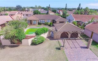5 Bedroom House in Sherwood and surrounds