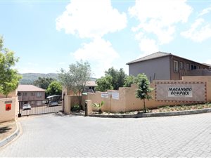 2 Bed Apartment in Wilgeheuwel