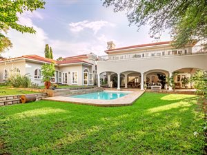 5 Bed House in Broadacres