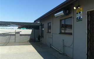 2 Bedroom House in South Ridge