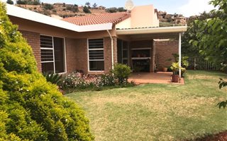 2 Bedroom House in Rangeview
