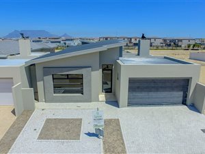 3 Bedroom House in Parklands North