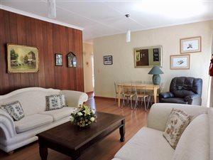 4 Bed House in Kloofendal