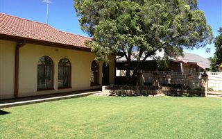3 Bedroom House in Lindene