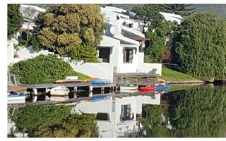 2 Bedroom House in Marina Da Gama