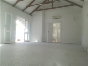47 m² Commercial space in Essenwood