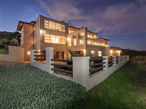5 Bed House in Pezula Golf Estate