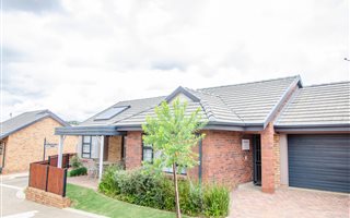 2 Bedroom House in Olympus