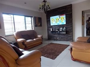 3 Bed House in Austerville