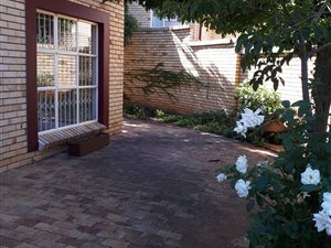 3 Bedroom Townhouse in Dan Pienaar
