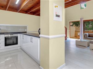 2 Bed Apartment in Melrose