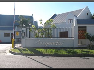 4 Bed House in La Colline