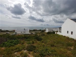 599 m² Land available in Britannica Heights