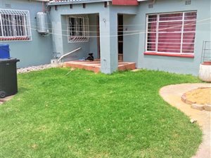 5 Bed House in Troyeville