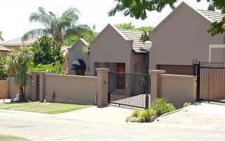 3 Bedroom House in Hennopspark