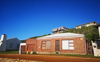 3 Bedroom House in Jongensfontein