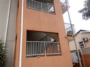 3 Bed Apartment in Verulam Central