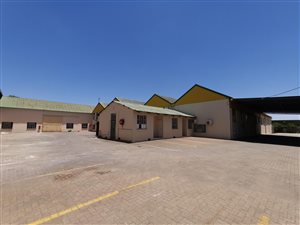 800 m² Industrial space in Kirkney