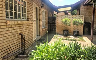 2 Bedroom Townhouse in Die Wilgers