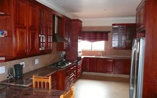 5 Bedroom House in Blue Valley Golf Estate