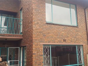 3 Bed Duplex in Primrose