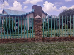 4 Bed House in Vanderbijlpark CE3
