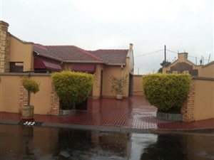 3 Bed House in Hughes