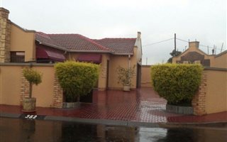 3 Bedroom House in Hughes