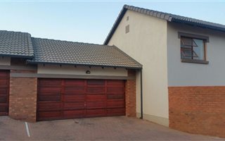 4 Bedroom Duplex in Eldo View