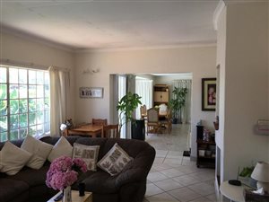 5 Bed House in Winchester Hills
