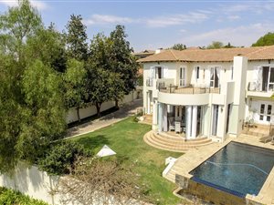 5 Bed House in Dainfern Valley