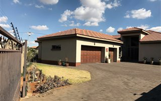 5 Bedroom House in Vanderbijlpark SE