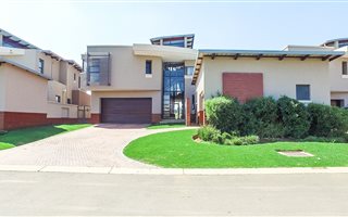 4 Bedroom Duplex in Ebotse Estate